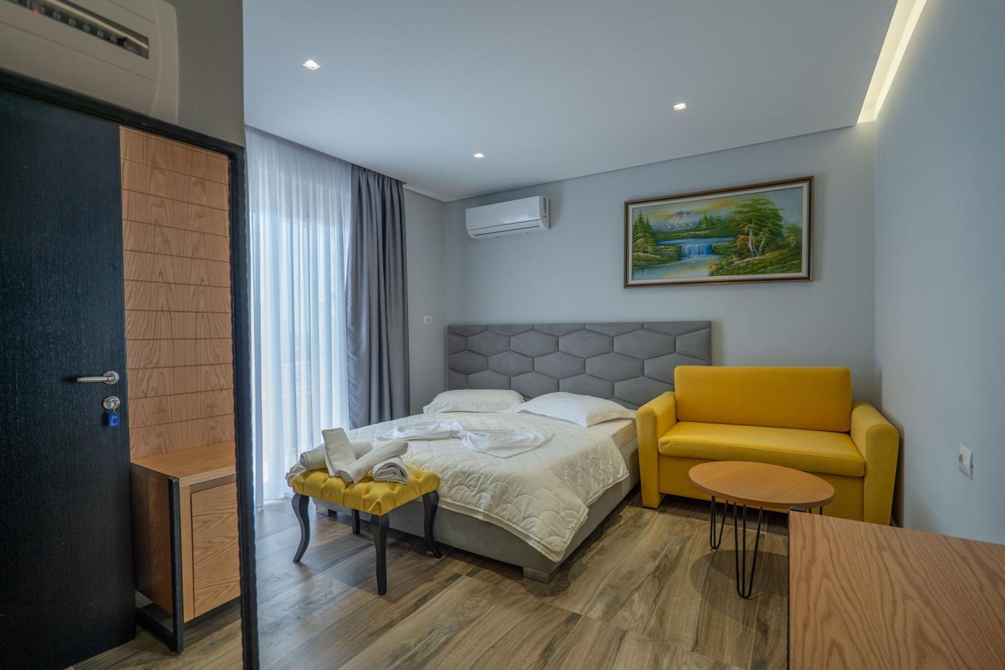 Sunkised Hotel Sarandë Exterior foto